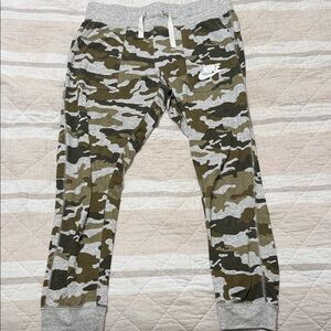 Nike Camouflage Joggers - Olive and Gray